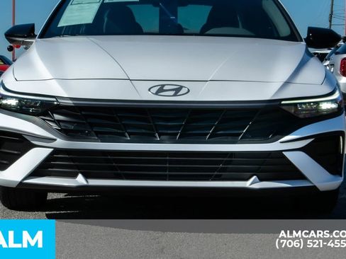 Certified 2025 Hyundai Elantra Sport image 7