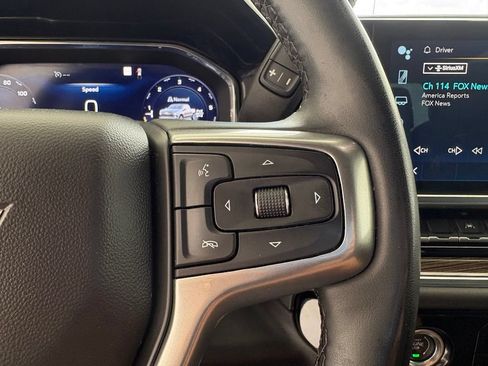 Used 2023 Chevrolet Silverado 1500 LT AWD/4WD image 5
