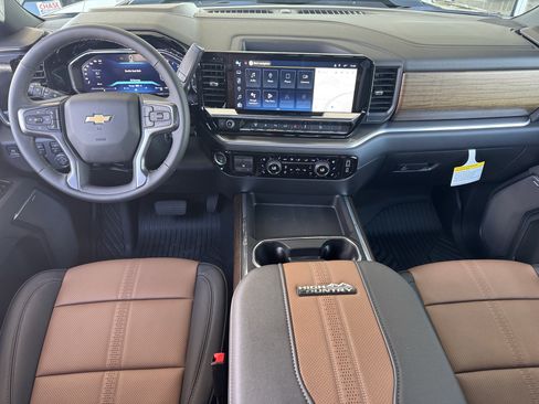 New 2026 Chevrolet Silverado 2500 High Country w/ High Country Premium Package AWD/4WD image 18