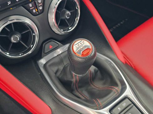 Used 2016 Chevrolet Camaro SS image 28