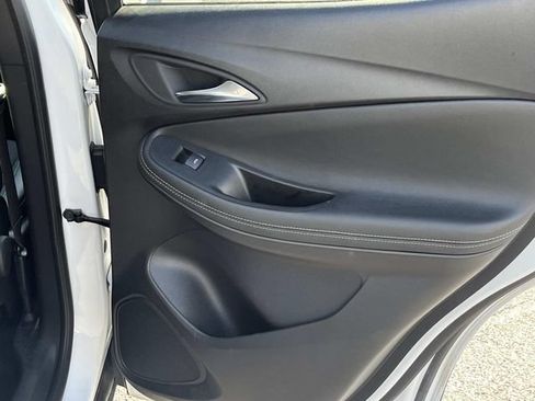Used 2023 Buick Encore GX Preferred w/ Cold Weather Comfort Package FWD image 19