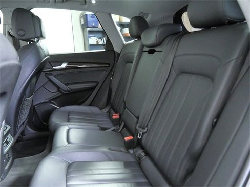 Used 2020 Audi Q5 2.0T Premium Plus w/ Premium Plus Package image 14
