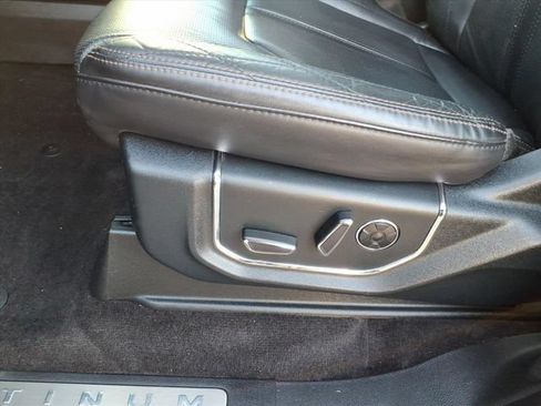 Used 2021 Ford Expedition Platinum AWD/4WD image 16