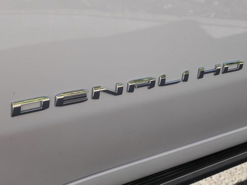 Used 2024 GMC Sierra 2500 Denali Ultimate image 55