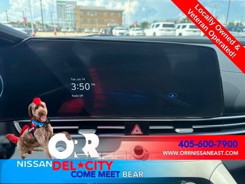 Used 2025 Hyundai Elantra Limited FWD image 23