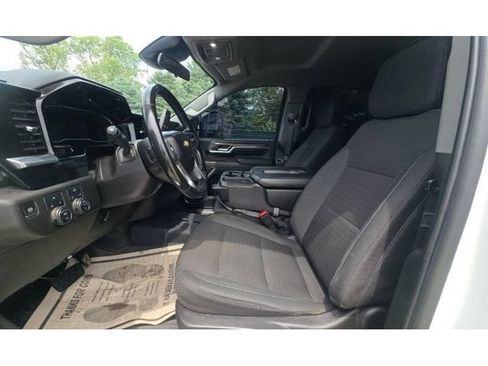 Used 2025 Chevrolet Silverado 2500 LT AWD/4WD image 4