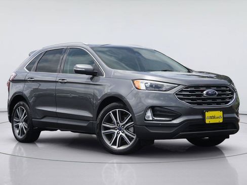 Used 2022 Ford Edge Titanium AWD/4WD image 2
