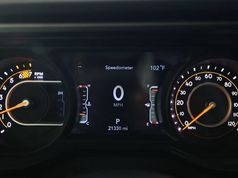 Used 2026 Jeep Wrangler Unlimited Rubicon AWD/4WD image 18
