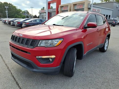 Used 2018 Jeep Compass Latitude w/ Popular Equipment Group AWD/4WD image 19