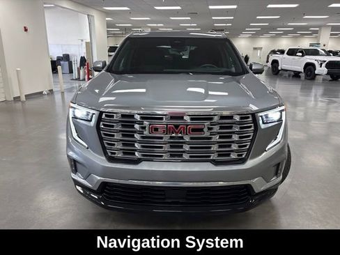 Used 2024 GMC Acadia Denali FWD image 2