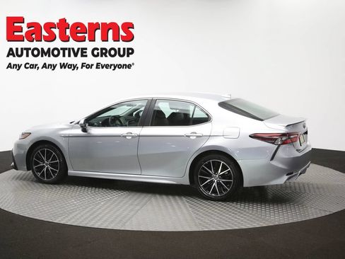 Used 2021 Toyota Camry SE w/ Carpet Mat Package (TMS) FWD image 61
