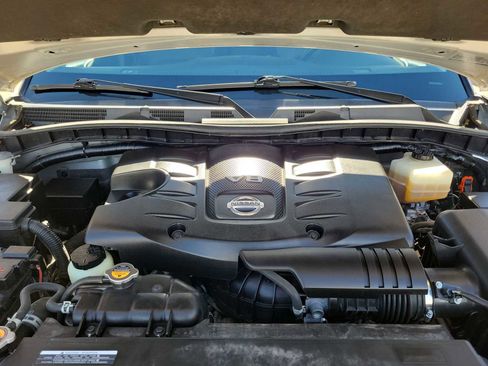 Used 2020 Nissan Armada SL image 9
