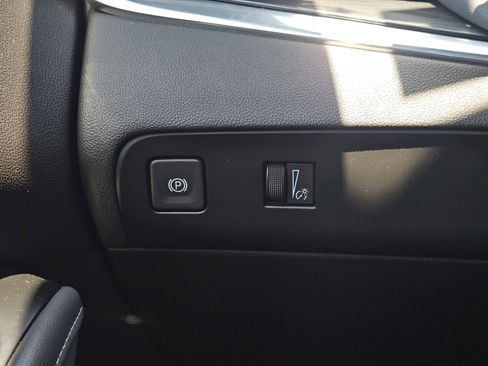 Used 2023 Buick Enclave Essence w/ Experience Buick Package AWD/4WD image 25