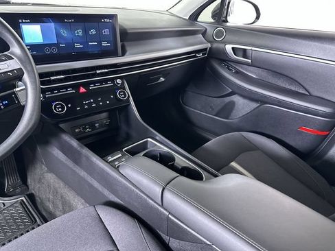 Used 2025 Hyundai Sonata SEL FWD image 36