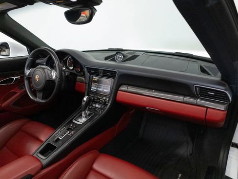 Certified 2014 Porsche 911 Turbo S AWD/4WD image 31