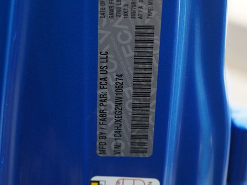 Used 2022 Jeep Wrangler Unlimited Sahara w/ Dual Top Group image 28