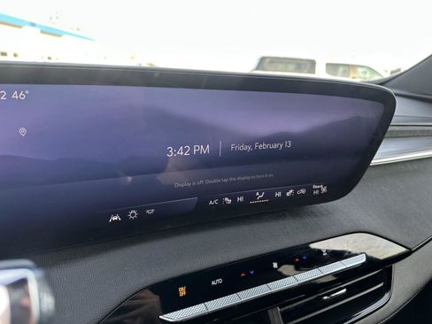 Used 2025 Buick Enclave Preferred image 29