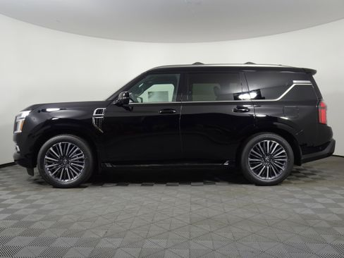 Used 2025 Nissan Armada Platinum Reserve image 14