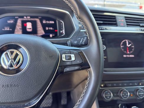 Used 2021 Volkswagen Tiguan SE image 25