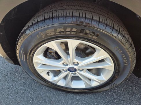 Used 2018 Ford Escape SE AWD/4WD image 25