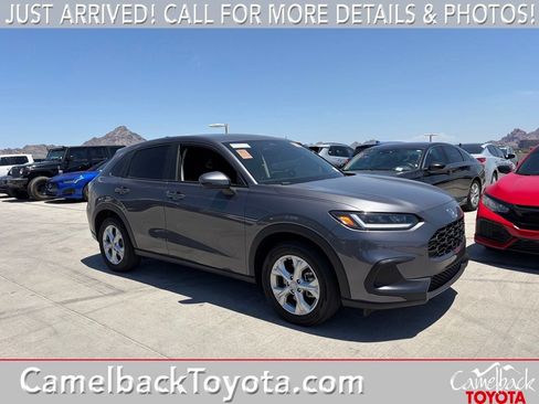 Used 2025 Honda HR-V LX image 1