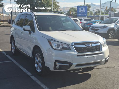 Used 2017 Subaru Forester 2.5i Touring AWD/4WD image 1