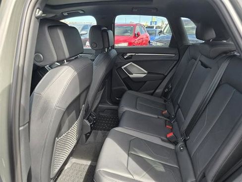 New 2025 Audi Q3 2.0T Premium image 11