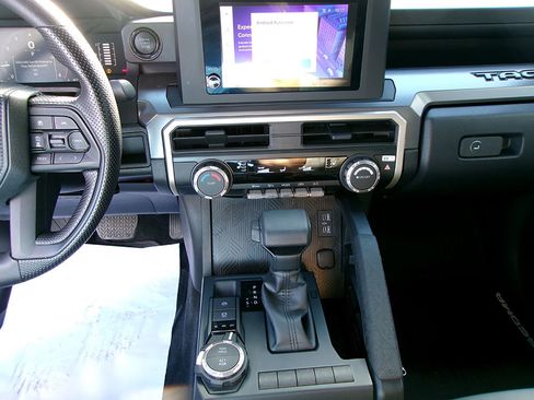 Used 2024 Toyota Tacoma SR5 image 18