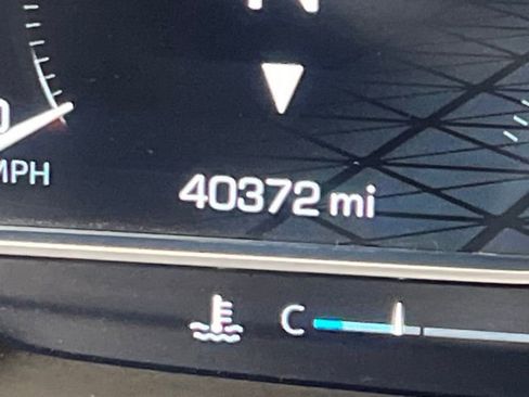 Used 2022 GMC Yukon XL Denali image 29