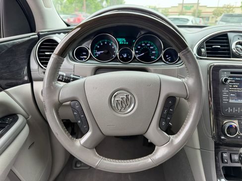 Used 2017 Buick Enclave Leather FWD image 11