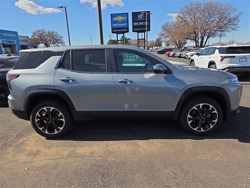 New 2026 Chevrolet Equinox LT image 3