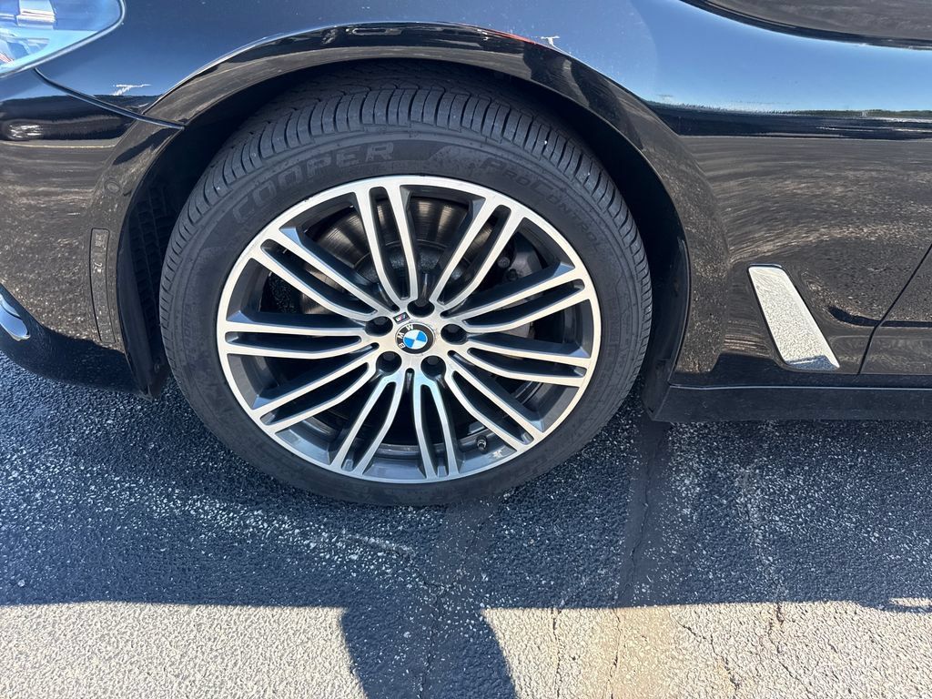 Used 2019 BMW 540i xDrive AWD/4WD image 13