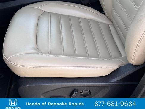 Used 2024 Ford Edge SEL image 25