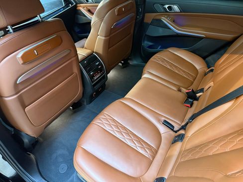 Used 2024 BMW X7 xDrive40i image 46