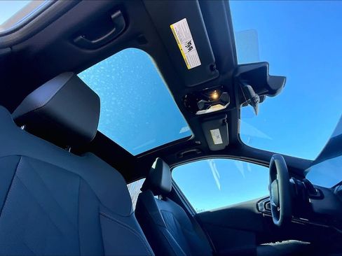 Used 2025 BMW X3 xDrive30i w/ Convenience Package image 14