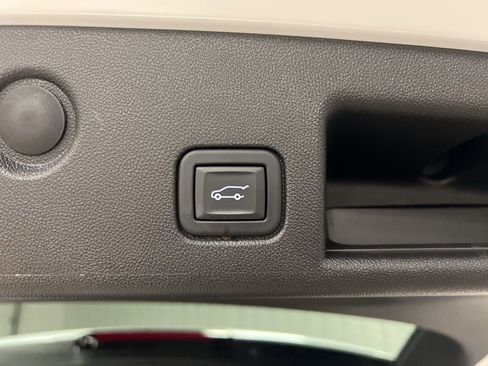 Certified 2023 Chevrolet Equinox LT AWD/4WD image 8