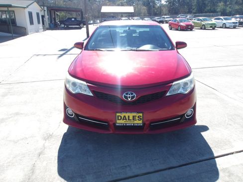 Used 2014 Toyota Camry SE image 3