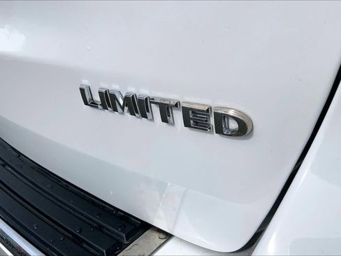 Used 2022 Jeep Grand Cherokee Limited image 9