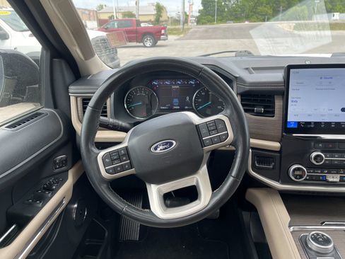 Used 2024 Ford Expedition Max Limited RWD image 16