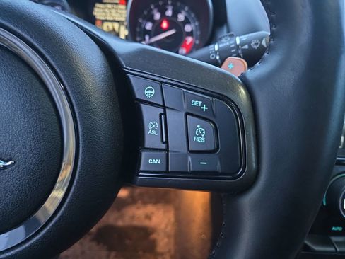 Used 2015 Jaguar F-TYPE R image 19