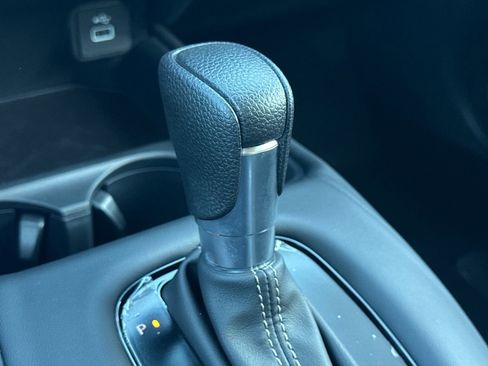 Certified 2025 Honda HR-V LX image 15