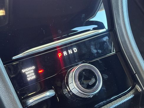 New 2025 Jeep Grand Cherokee Limited w/ Luxury Tech Group II image 22