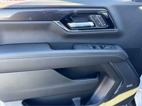 New 2026 GMC Yukon XL Elevation w/ LPO, Floor Liner Package AWD/4WD image 10