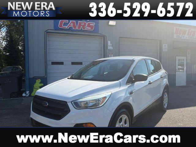 Used 2017 Ford Escape S FWD image 1