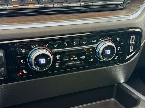 Used 2023 GMC Sierra 1500 SLT w/ SLT Premium Plus Package image 15