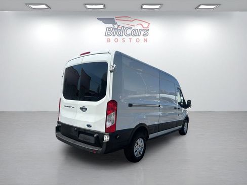 Used 2017 Ford Transit 250 148 Medium Roof RWD image 4