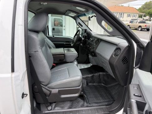 Used 2016 Ford F250 XL w/ Power Equipment Group image 7