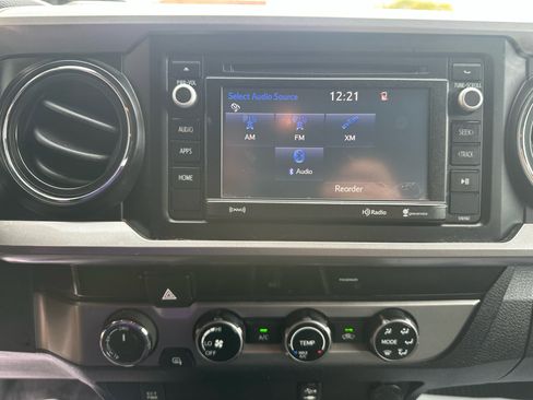 Used 2016 Toyota Tacoma SR5 image 12