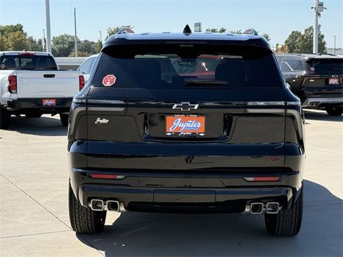New 2026 Chevrolet Traverse RS image 5