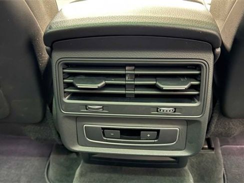 Used 2020 Audi Q7 3.0T Premium Plus w/ Premium Plus Package image 17